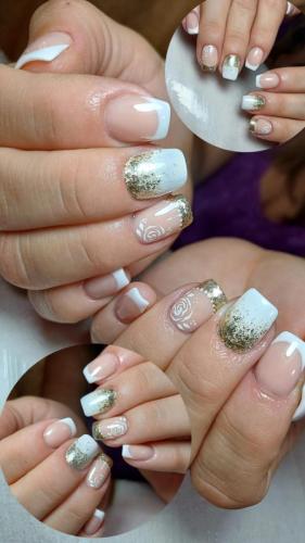 Baño de acrílico con esmaltado permanente y diseño mano alzada dorado con glitter - johannails.cl manicure Peñaflor